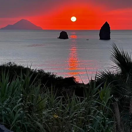 Ferienhaus Isole Eolie, - Favoloso Bivani Con Piscina Acqua Di Mare E Vista Sulle Isole Eolie *